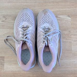 Dusty Rose Hokas 6.5